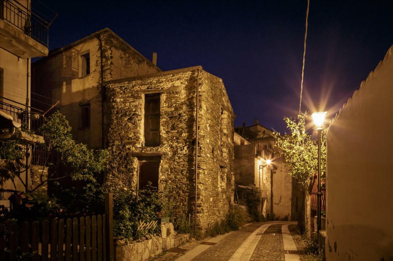 B&B Gennarcu Ussassai Экстерьер фото